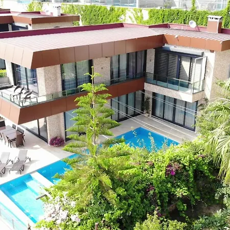 With A View And Pool Сasa de vacaciones