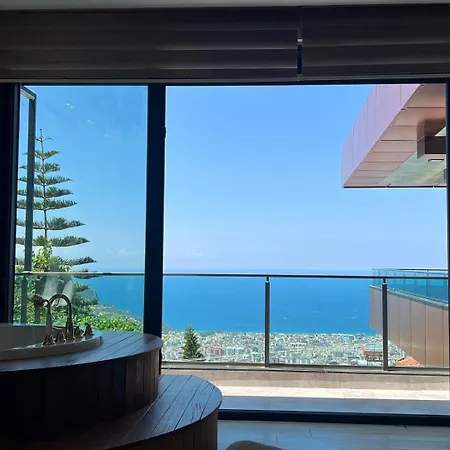 With A View And Pool Αλάνια