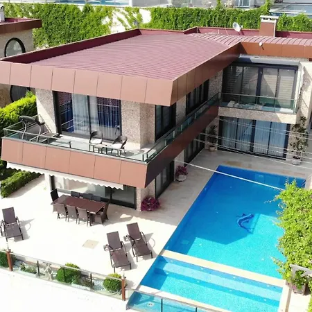 With A View And Pool Alanya