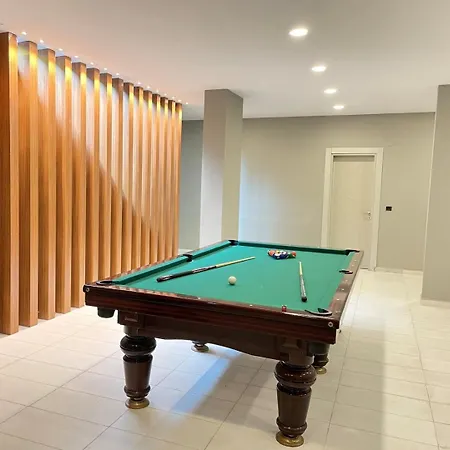 With A View And Pool Dom wakacyjny