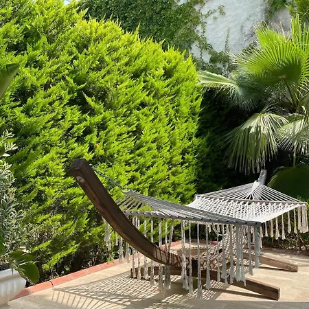 Nyaraló With A View And Pool